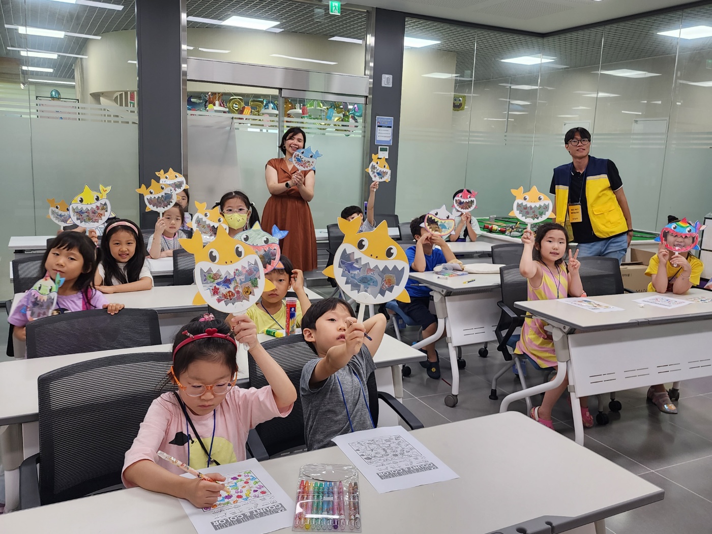 배우GO! 익히GO! 놀GO! 6세부터 13세까지, 원어민 강사와 함께 영어권 국가의 문화와 환경을 직접 체험합니다.